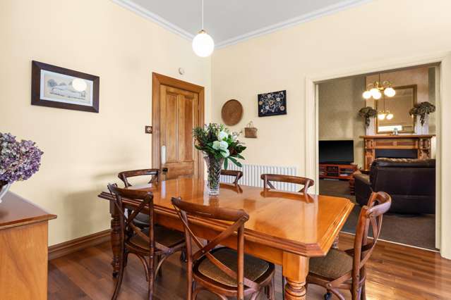 2 Cobden Crescent Bluff Hill_4