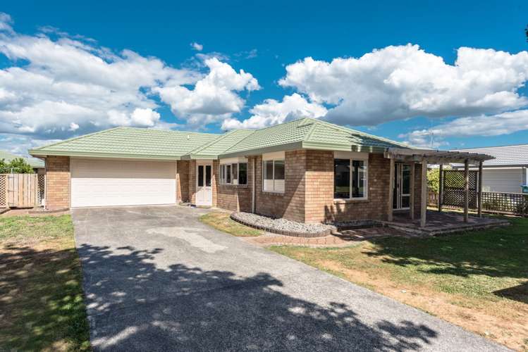 21 Farnborough Drive Nawton_12