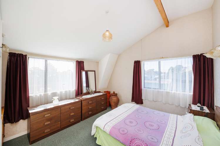 2A Bristol Crescent Roslyn_7