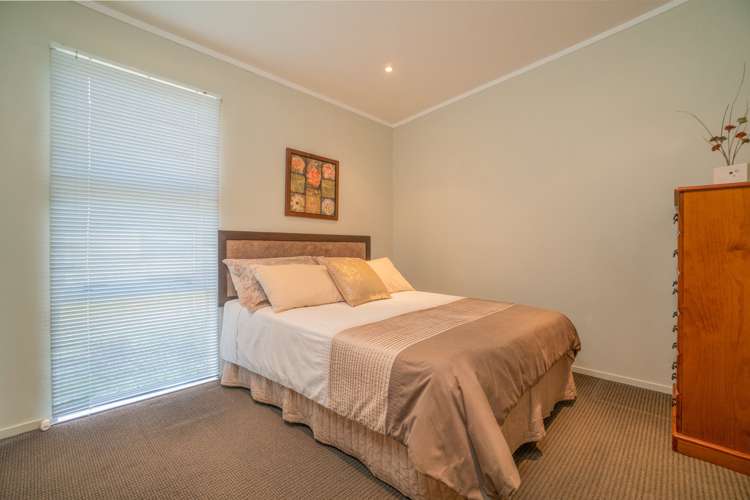 7 Empressa Heights Helensville_13