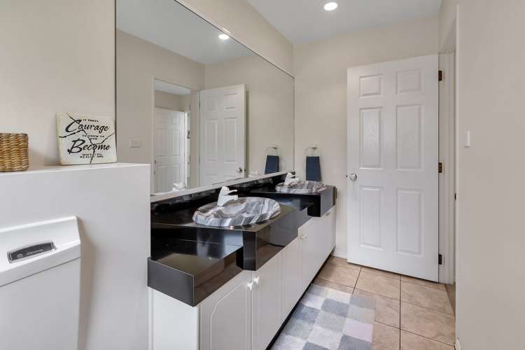 5 Saint Andrews Place Kamo_15