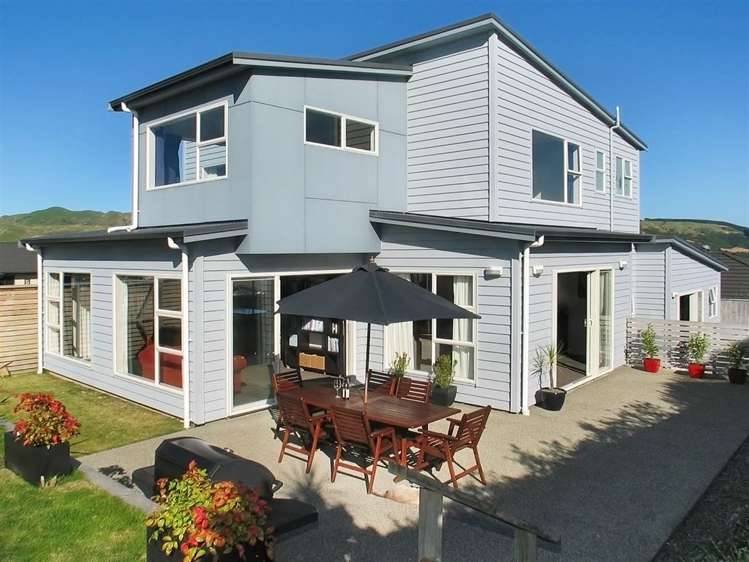 2 Peel Lane Aotea_17