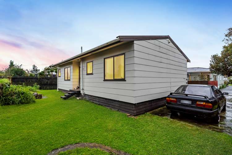 2/41 President Avenue Papakura_11
