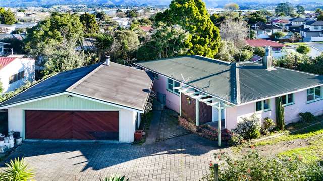 8 Kaikoura Street Henderson_1