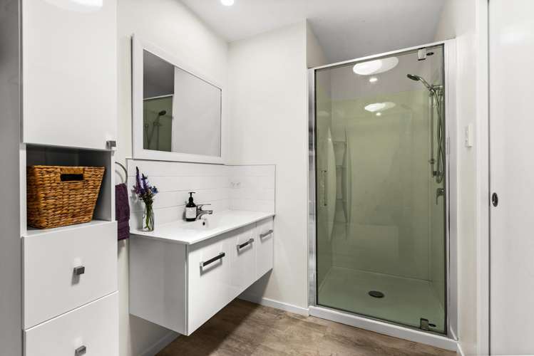 12 Weathers Place Taradale_21