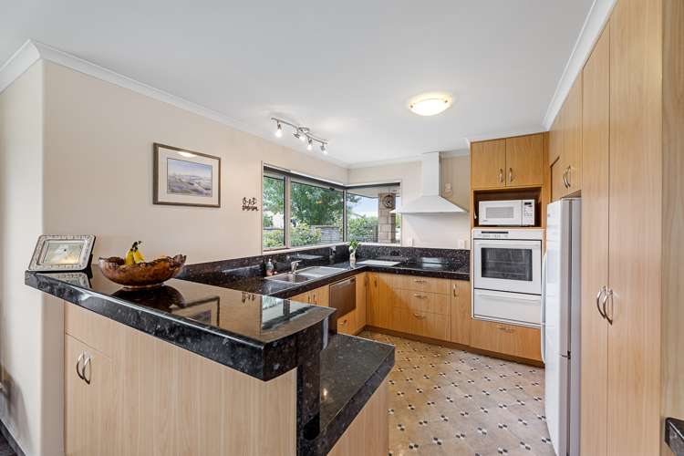 2 Hilton Place Blenheim Central_10