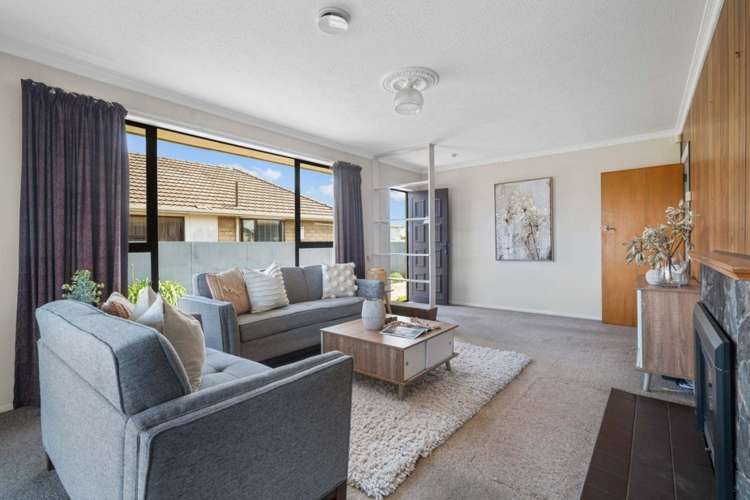 53 Oriana Crescent Hornby_9