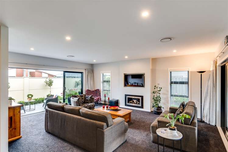 14 Aspiring Drive Poraiti_4