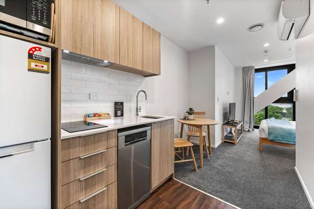 Fully Furnished Studio w/ Gym