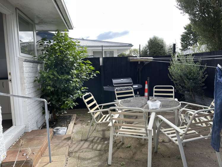 2/5 Pitt Place Saint Albans_15