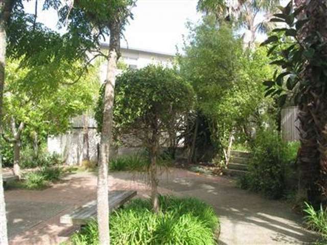 18/72 Kitchener Road Milford_2