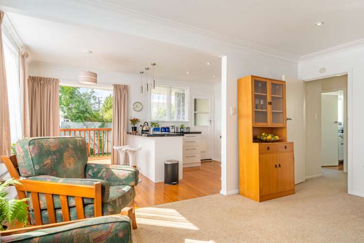 2/32 Bay Street Petone_10