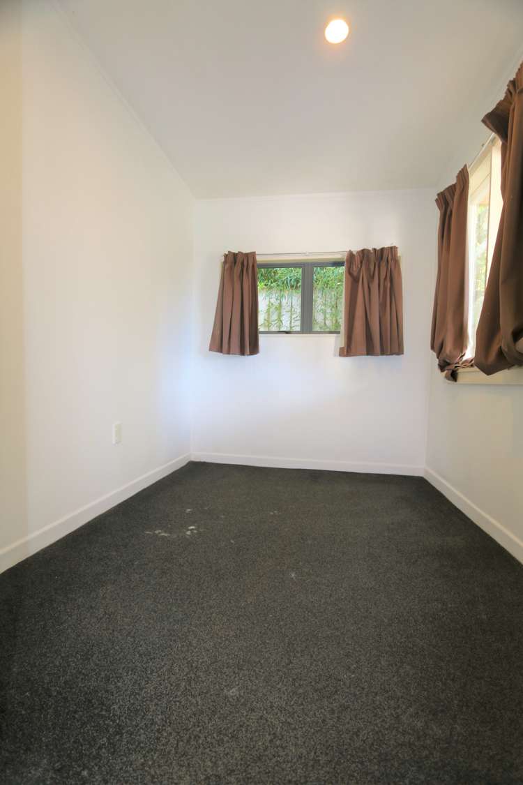 338 Glengarry Road Glen Eden_10