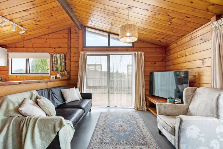 4 Parrs Cross Road Henderson_6