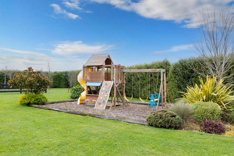 28 Landsborough Drive Darfield_22