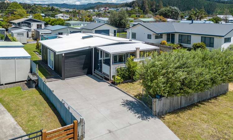 211 Tui Road Whangamata_4