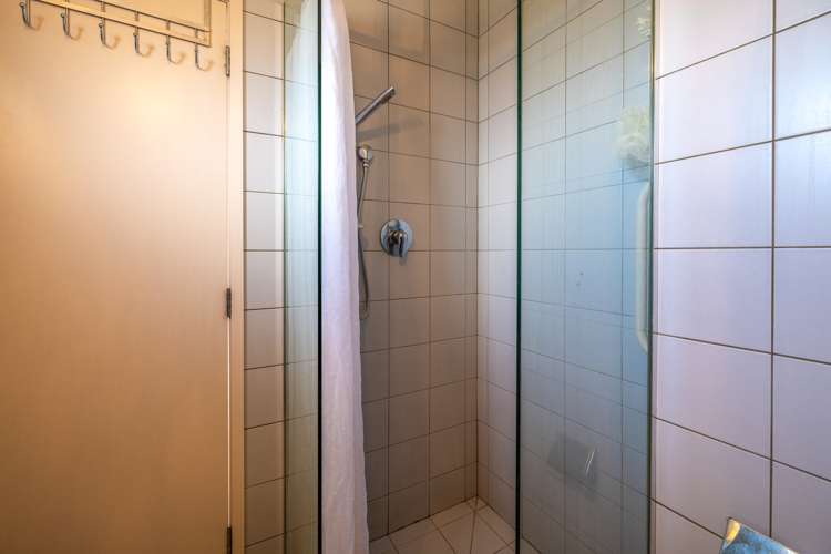 6/136 Ocean View Road Oneroa_14