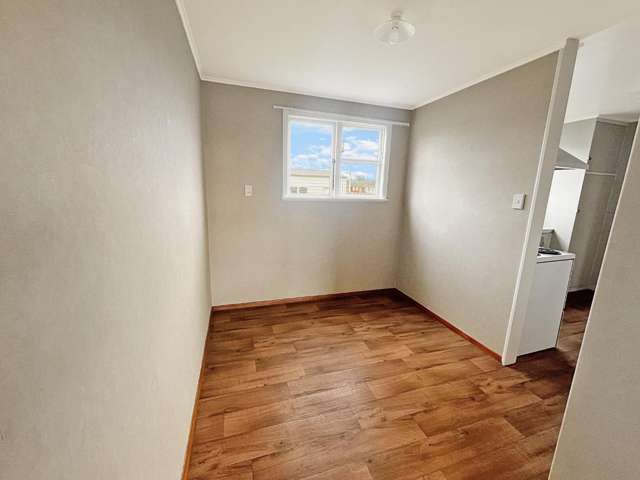 2 Devon Crescent Bulls_3