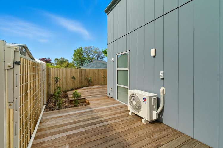 Units 1- 4/89 Jerrold Street North Addington_28