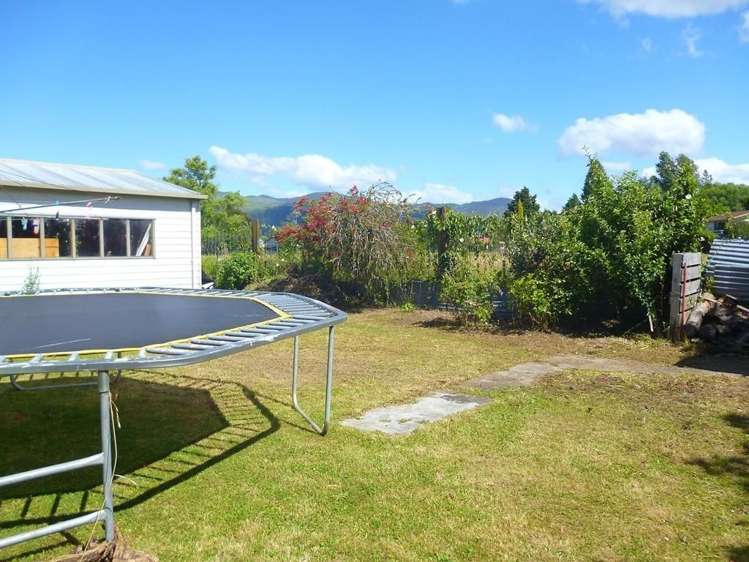 14 Edinburgh Street Takaka_16