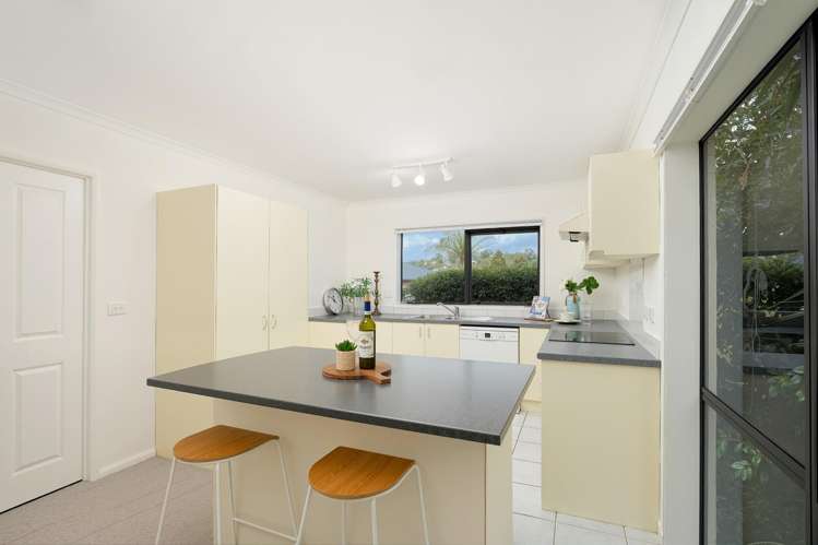 13 Xena Way Henderson_11