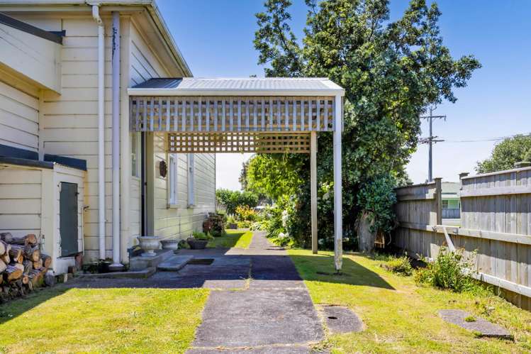 207 Egmont Street Patea_47