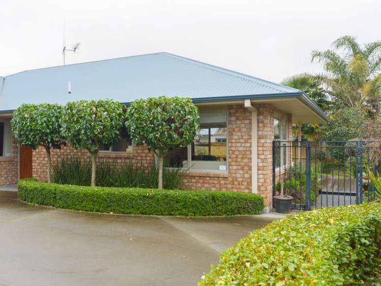 5 Westbury Mews Huntington_1