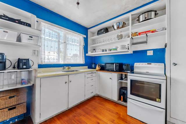 11 Alexander Crescent Otara_2