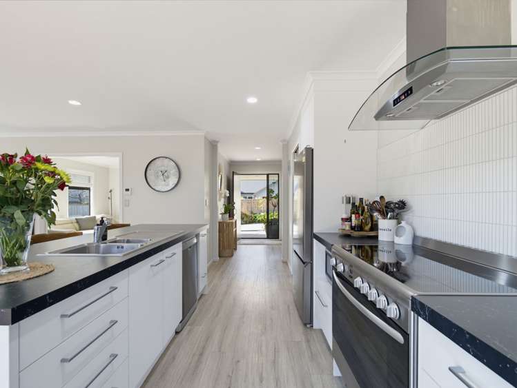 48 Alpers Ridge Leamington_1