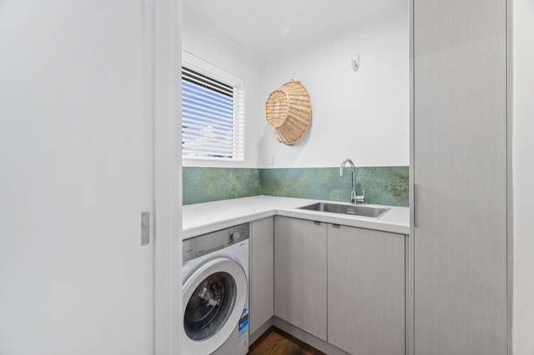 5 Adam Place Mangakakahi_11