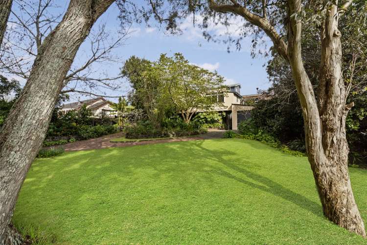 84 Landscape Road Mount Eden_21