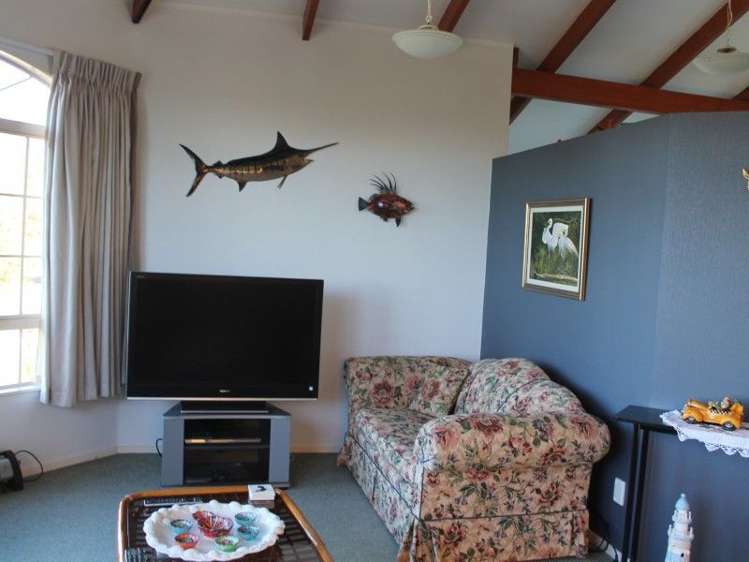 28 Hinemoa Terrace Tairua_15