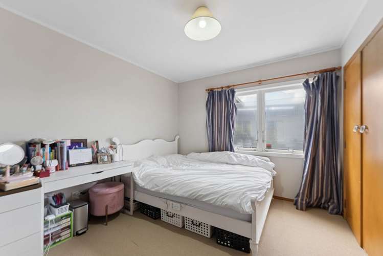 17 Catalina Crescent Forrest Hill_16