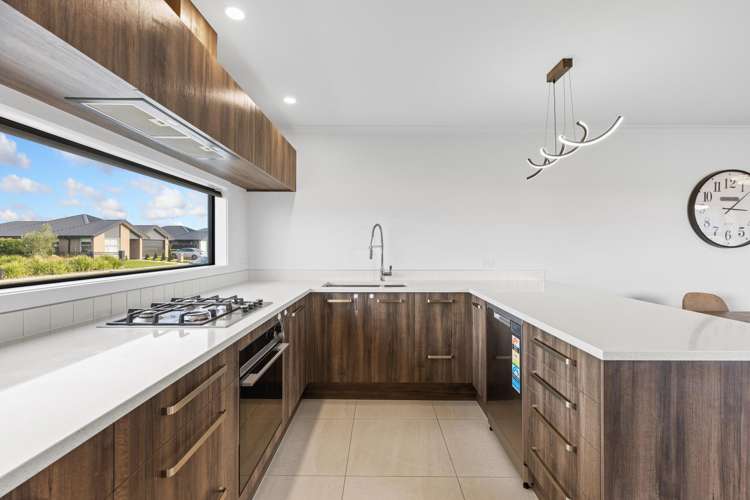 20 Lenborough Drive_3