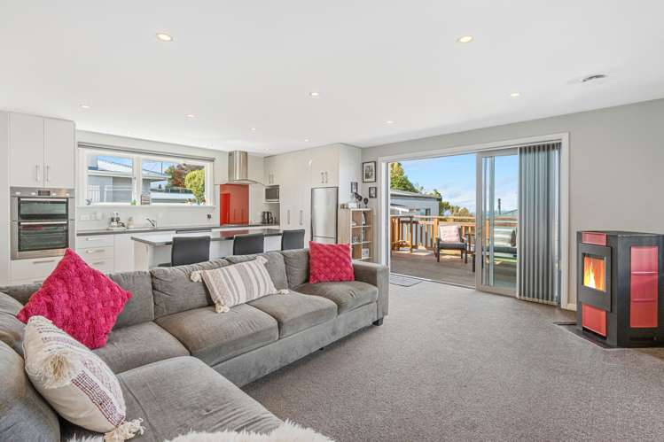 22 Stephen Street Halfway Bush_6