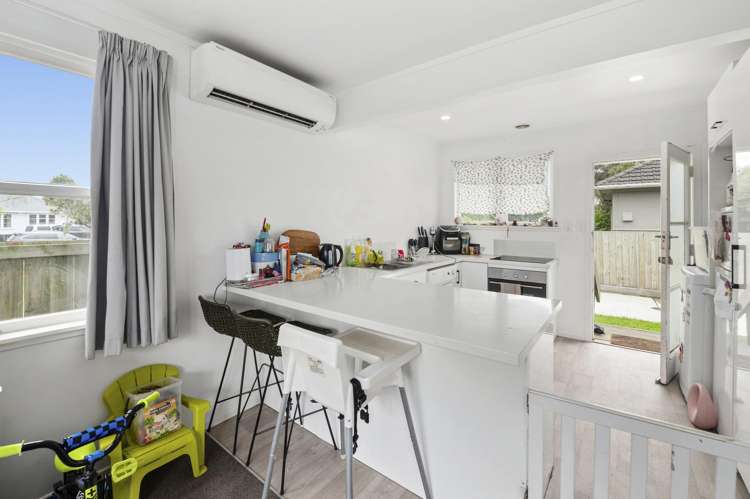 47 & 49 Miller Street Glenholme_20