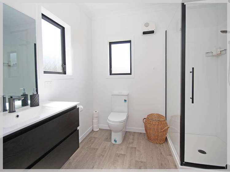 6 Dustin Street Foxton Beach_21