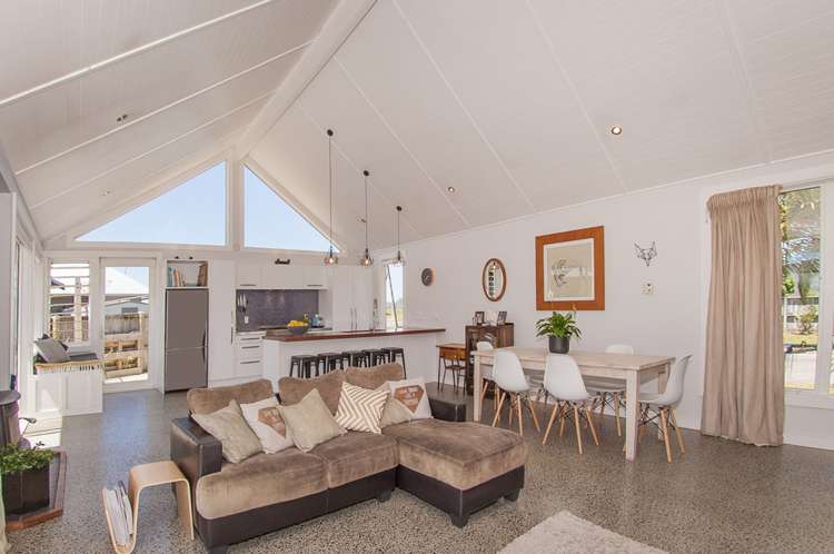 8 Debenham Drive Whitianga_3