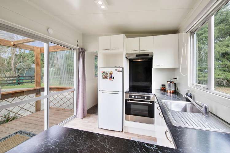 102 Glews Road Cust_42