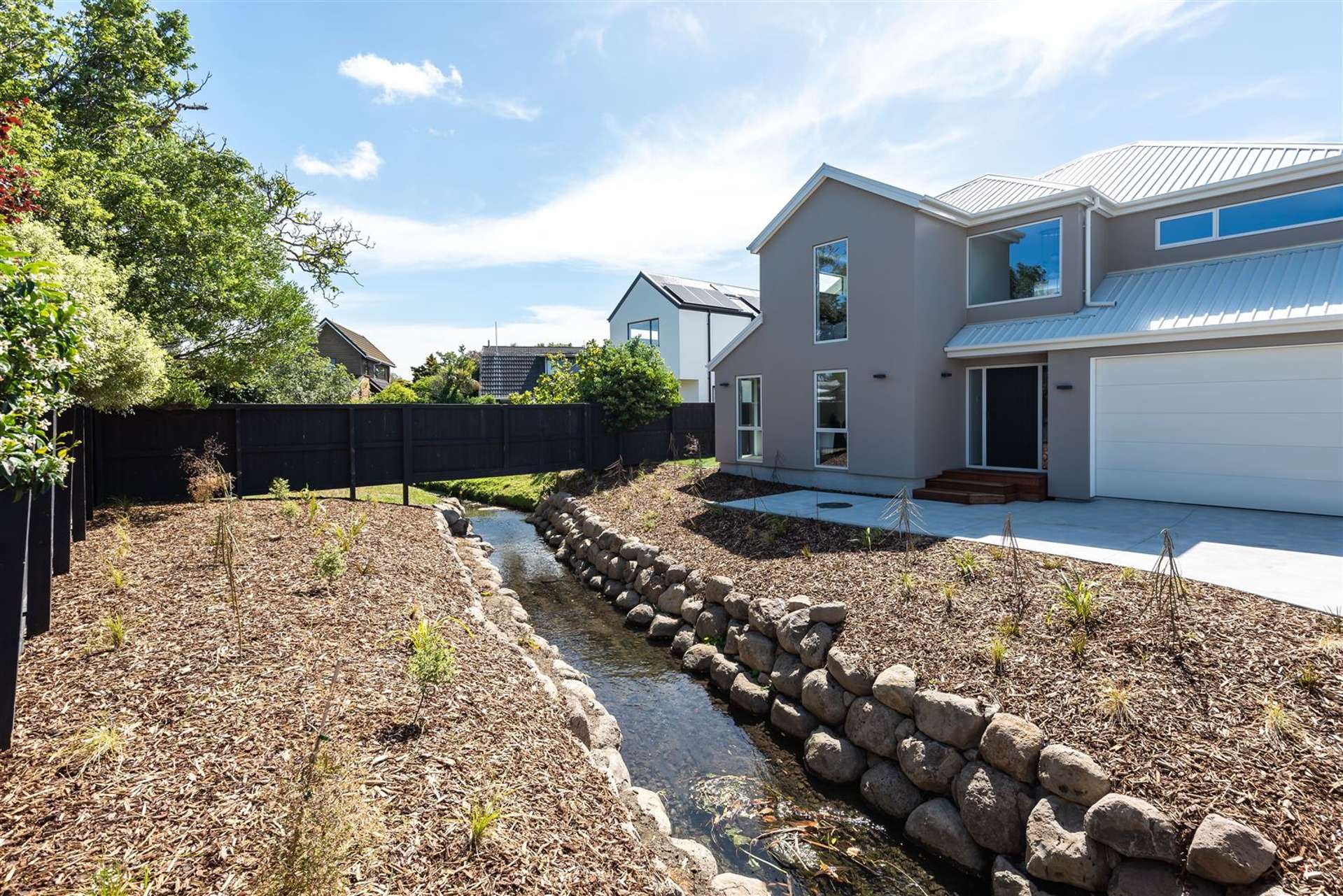2/179 Weston Road Saint Albans_0