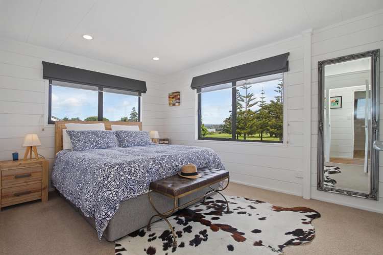 3 Stella Drive Clarks Beach_11
