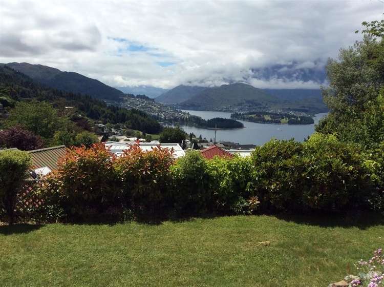 12 Lochy Road Fernhill/Sunshine Bay_10