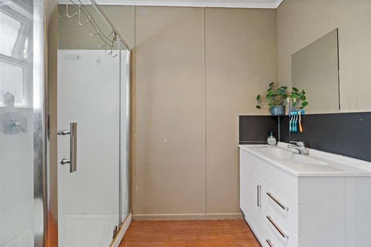 63 Hepburn Road Glendene_14