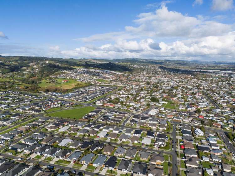 8 Lamborn Drive Papakura_20