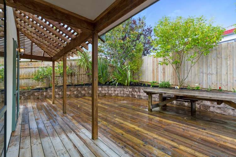 4 Skybird Place Glen Eden_2