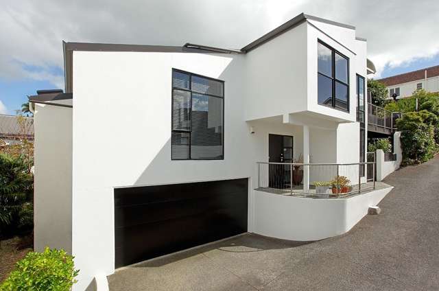 Kohimarama, Modern Sun-Soaked Sanctuary