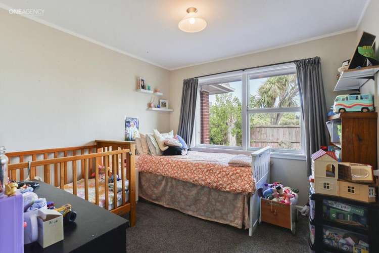 170 Shortland Street Aranui_12