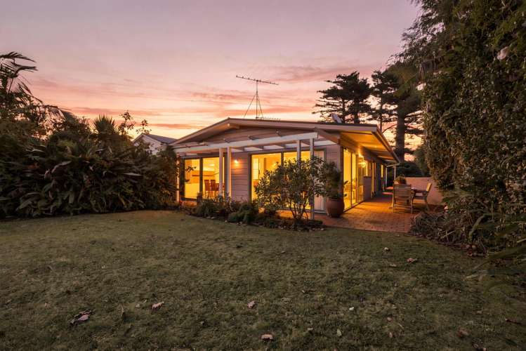 50 Marine Parade Mellons Bay_0