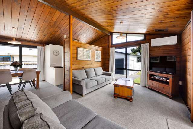 23 Rospeath Crescent Spotswood_1