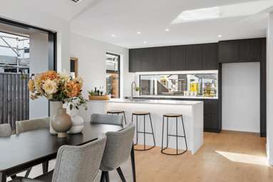 82 Whitehorn Drive_2